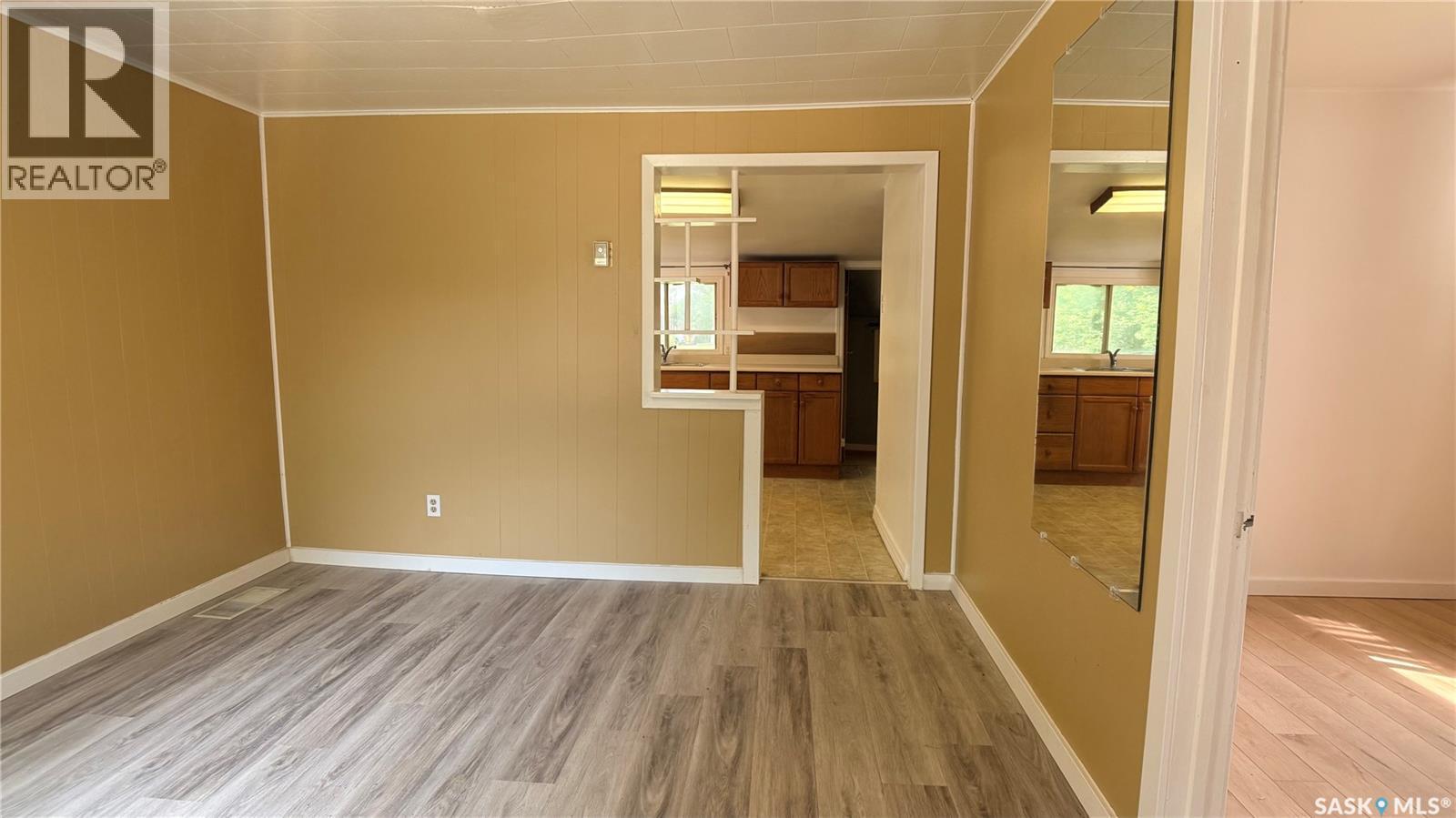 605 2Nd Street, Estevan, SK - Indoor Photo Showing Other Room