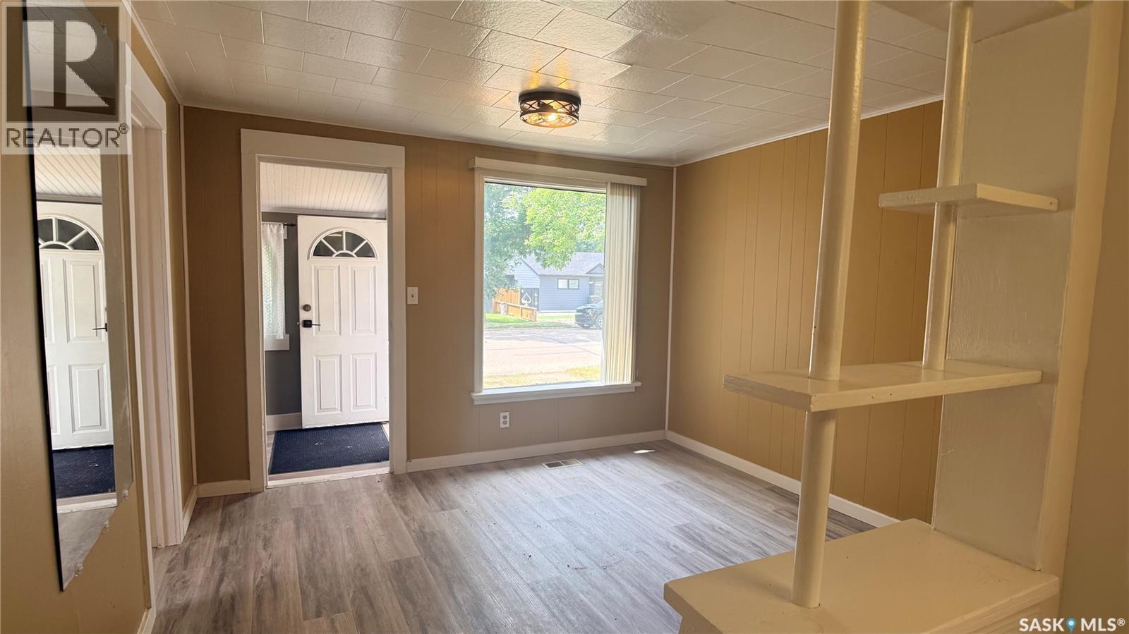 605 2Nd Street, Estevan, SK - Indoor Photo Showing Other Room