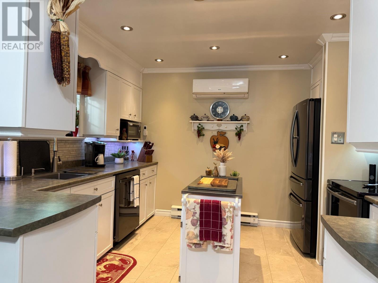 17 Grieve Crescent, Gander, NL - Indoor Photo Showing Kitchen