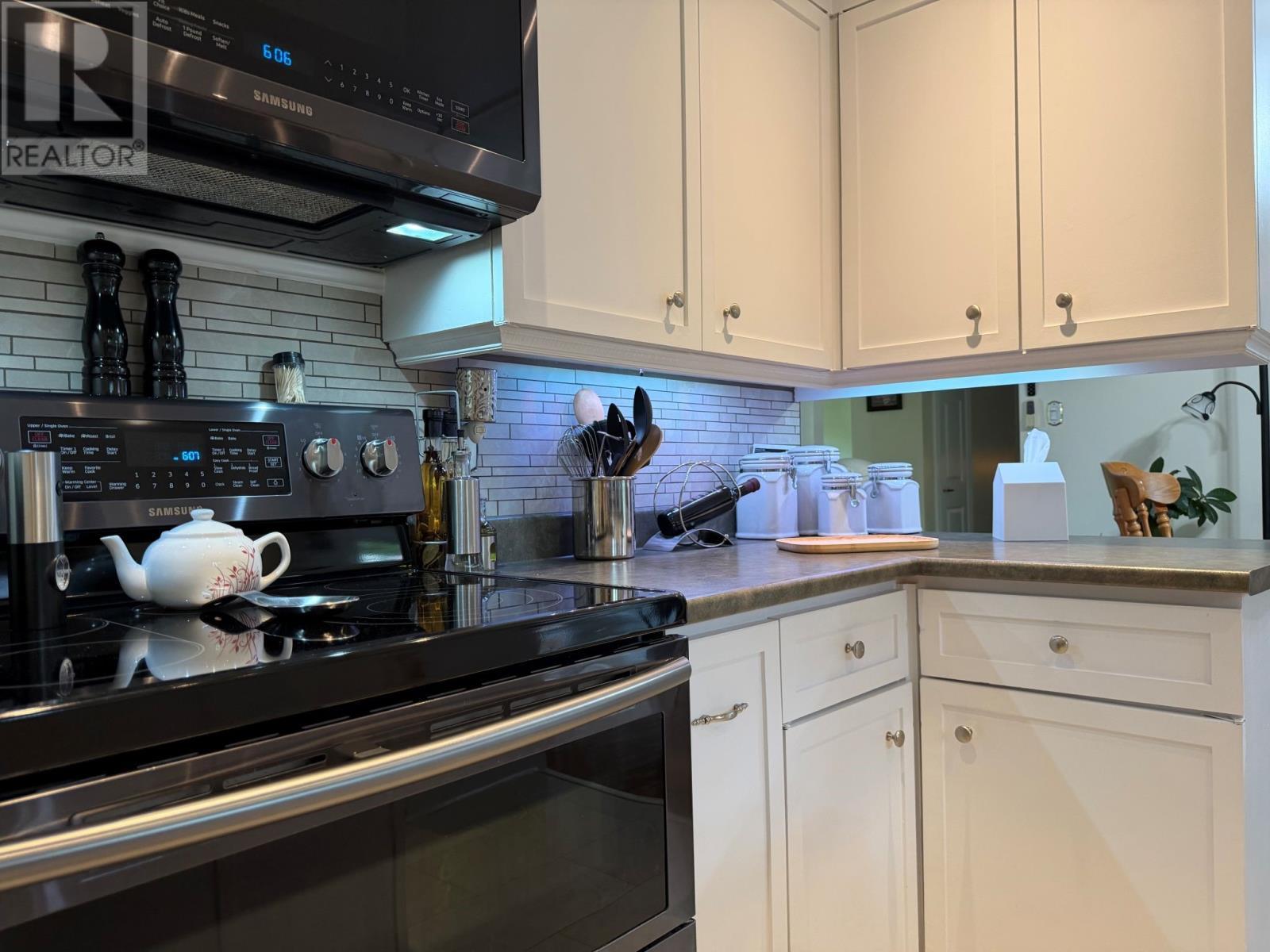 17 Grieve Crescent, Gander, NL - Indoor Photo Showing Kitchen