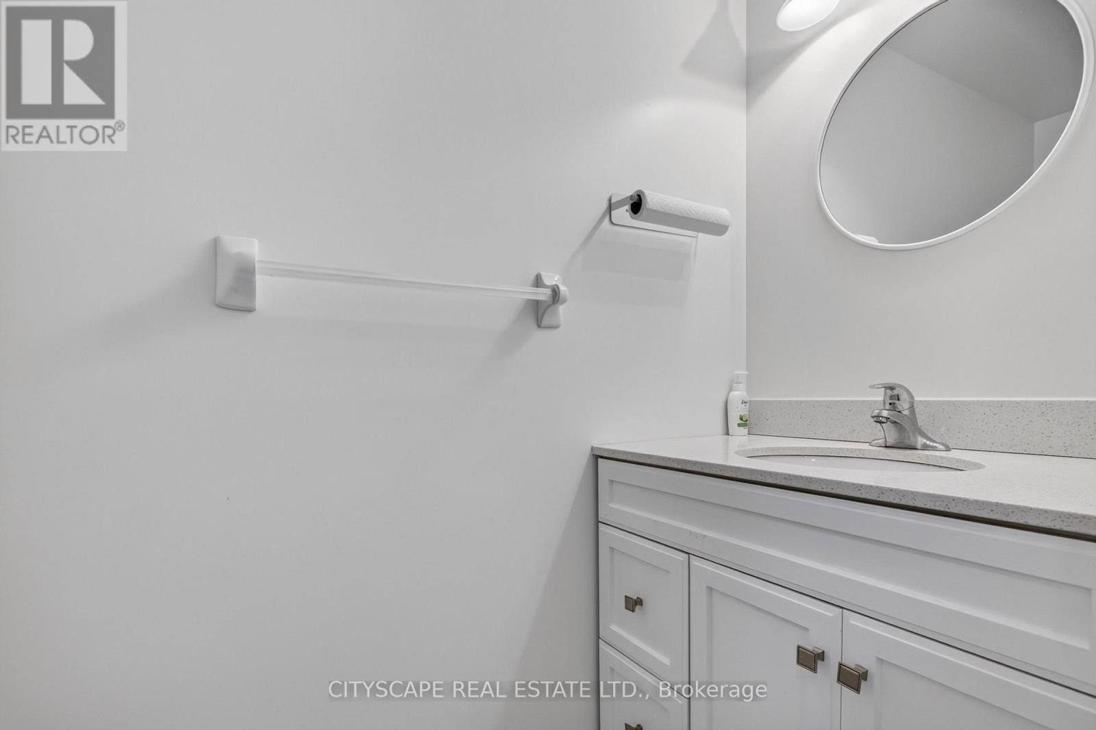 244 Sophia Crescent, Kitchener, ON - Indoor Photo Showing Bathroom