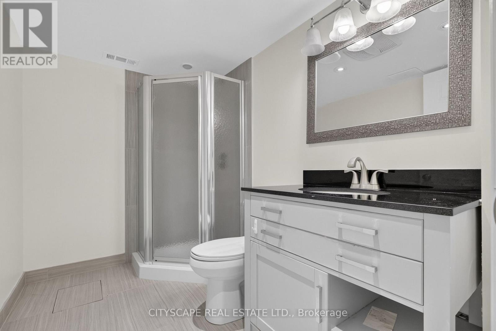 244 Sophia Crescent, Kitchener, ON - Indoor Photo Showing Bathroom