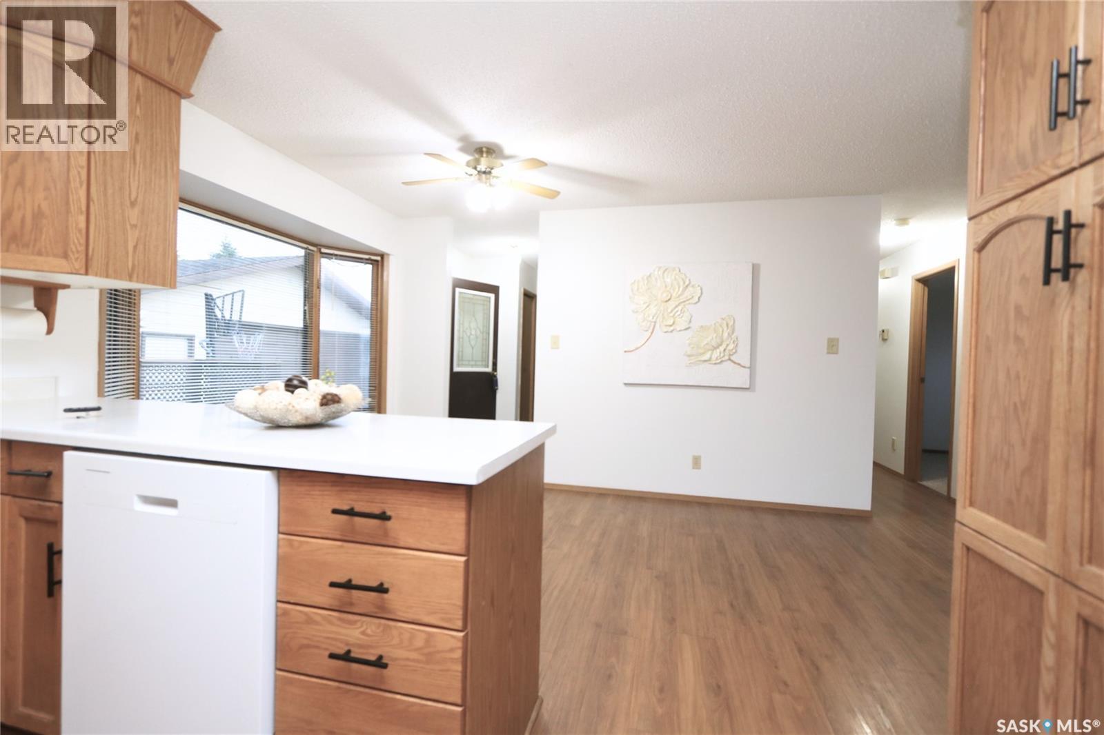 2 Spice Drive, Yorkton, SK - Indoor Photo Showing Kitchen