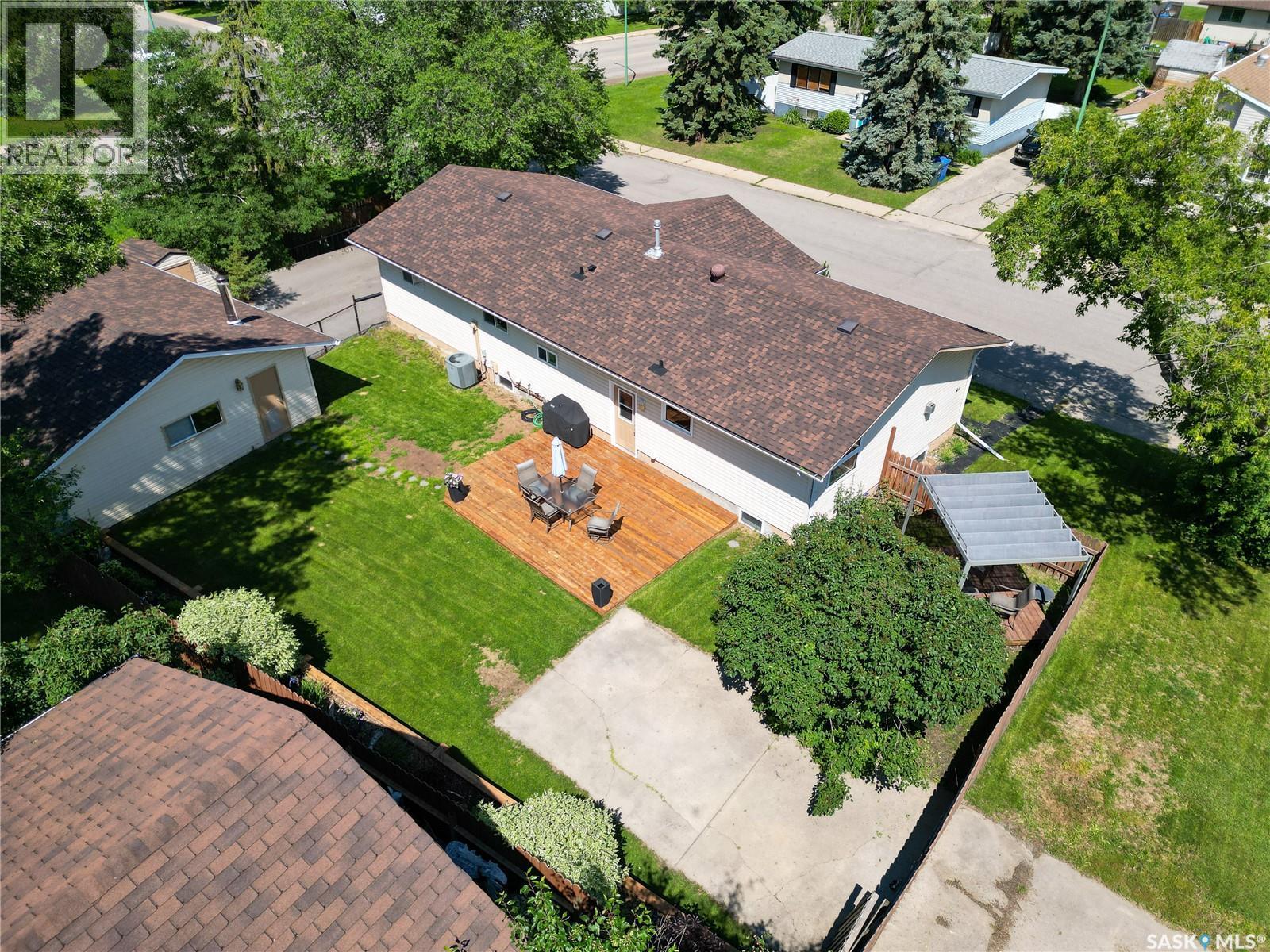 1201 Mckay Drive, Prince Albert, SK - Outdoor
