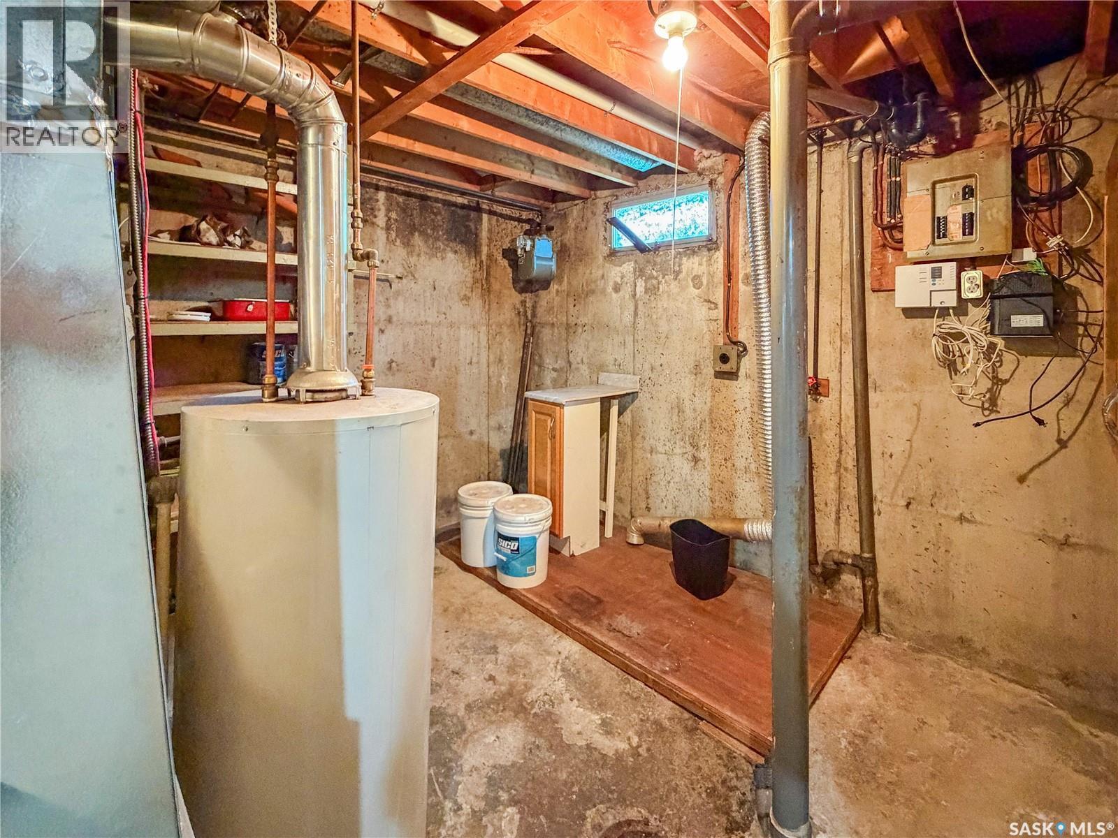 1982 13Th Street W, Prince Albert, SK - Indoor Photo Showing Basement