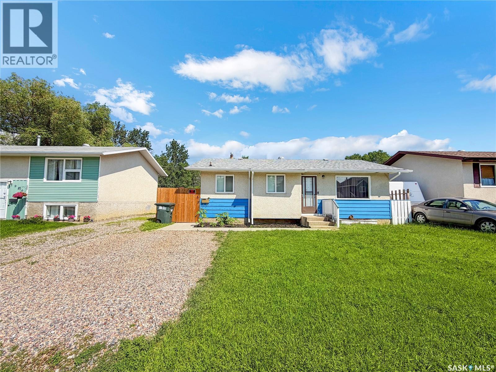 1982 13Th Street W, Prince Albert, SK - Outdoor