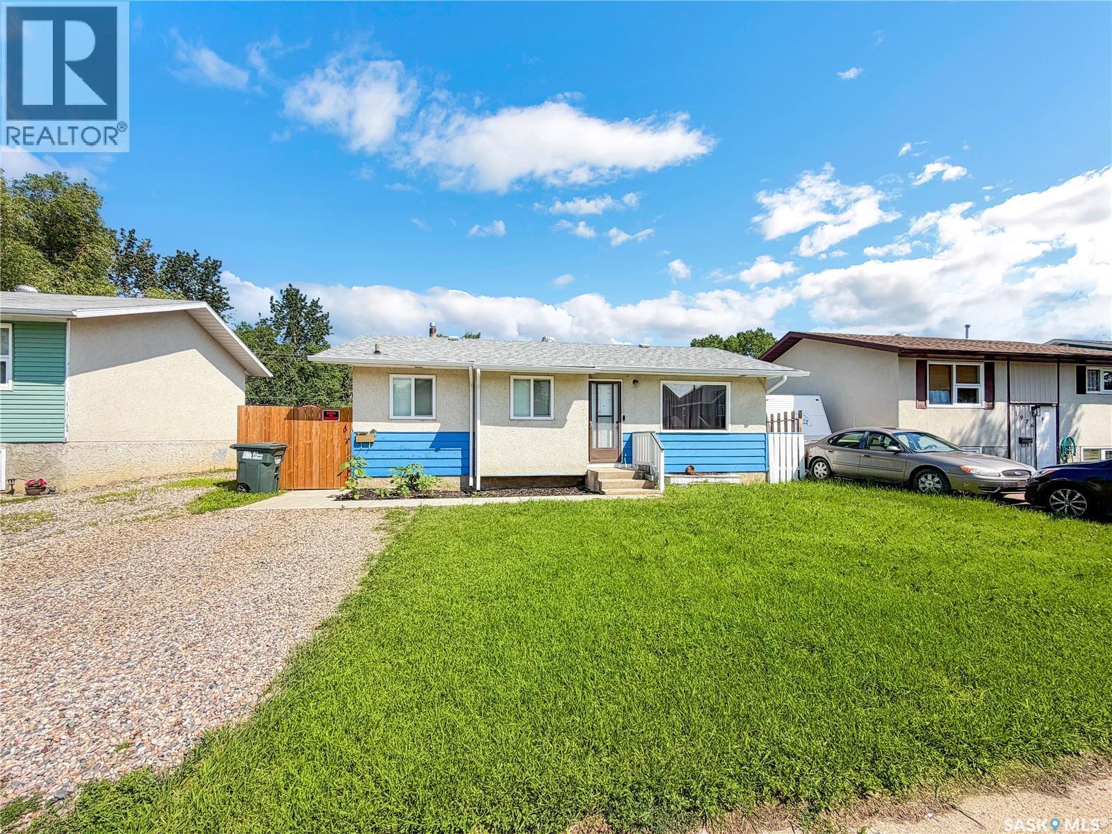 1982 13Th Street W, Prince Albert, SK - Outdoor
