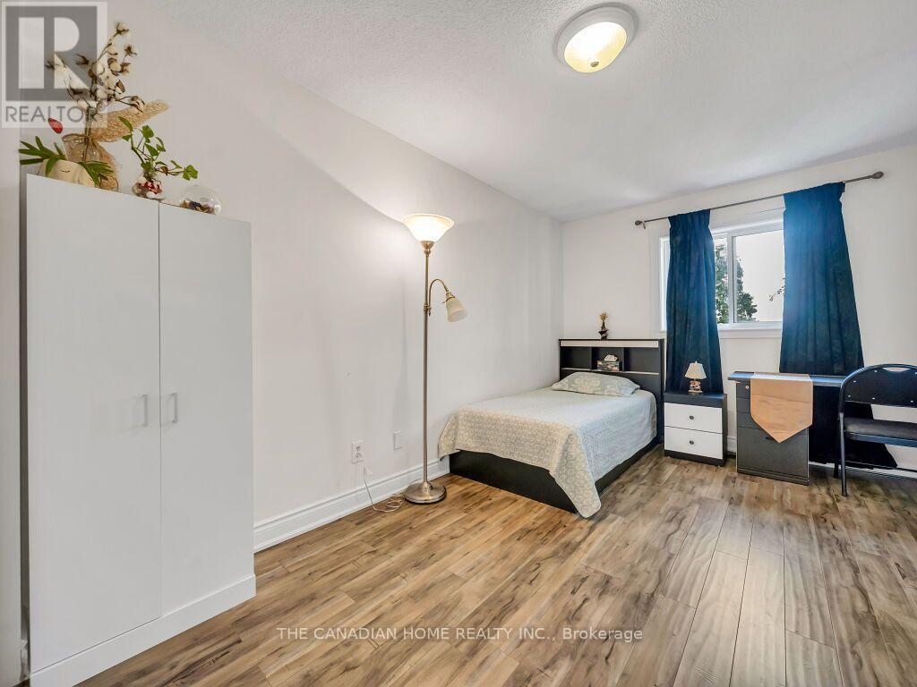 5244 Cinnamon Road, Mississauga, ON - Indoor Photo Showing Bedroom