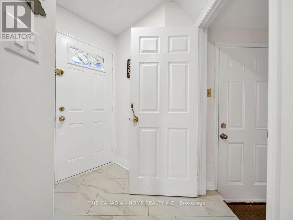 5244 Cinnamon Road, Mississauga, ON - Indoor Photo Showing Other Room