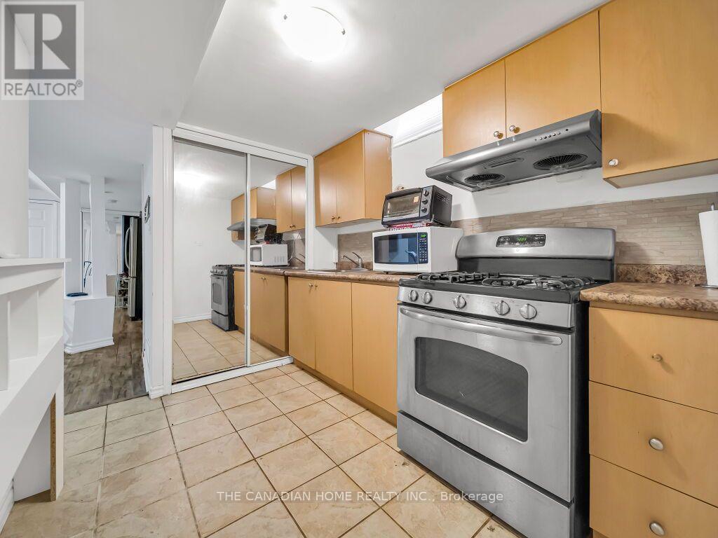 5244 Cinnamon Road, Mississauga, ON - Indoor Photo Showing Kitchen