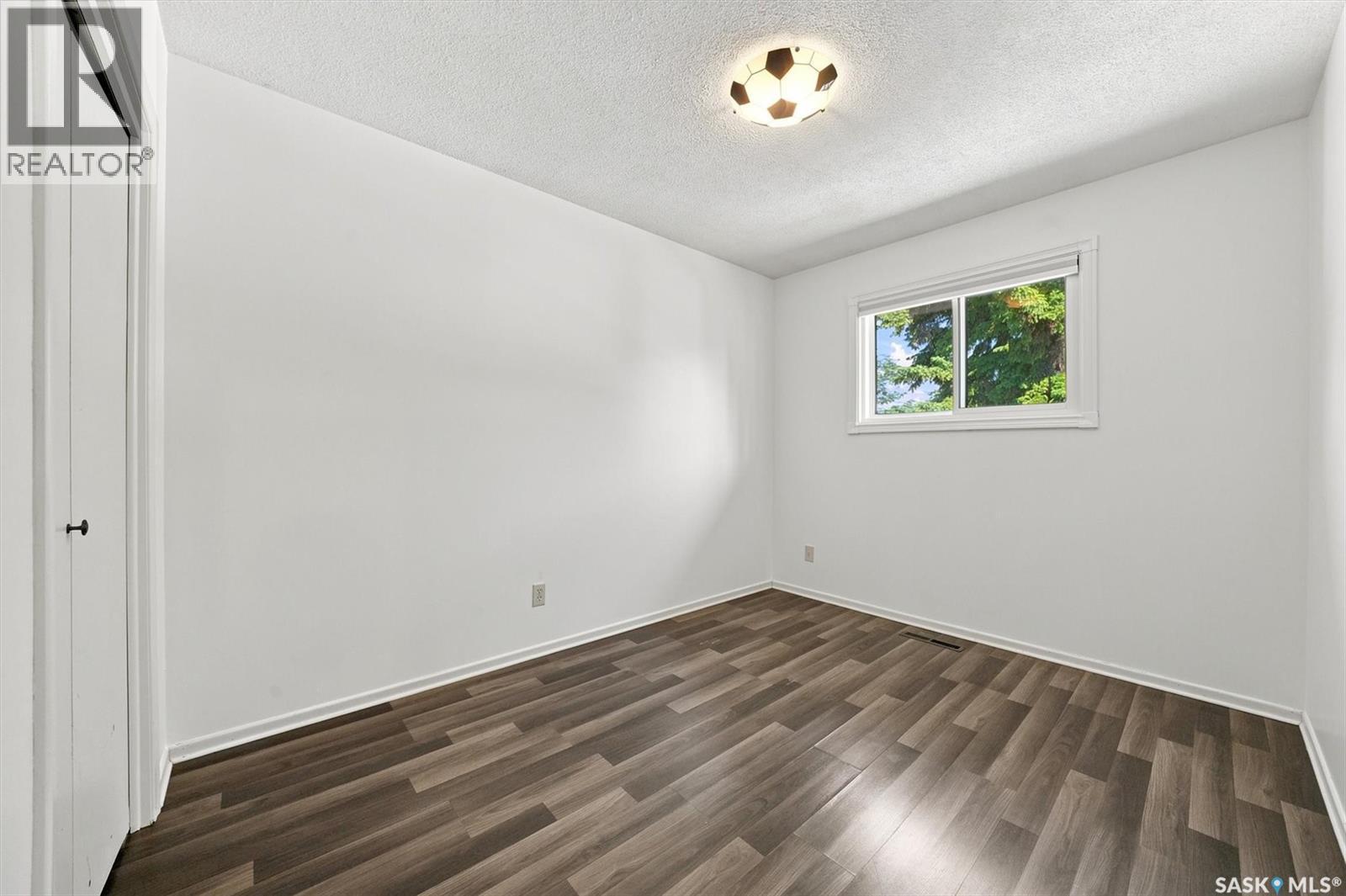 1009 East Centre, Saskatoon, SK - Indoor Photo Showing Other Room