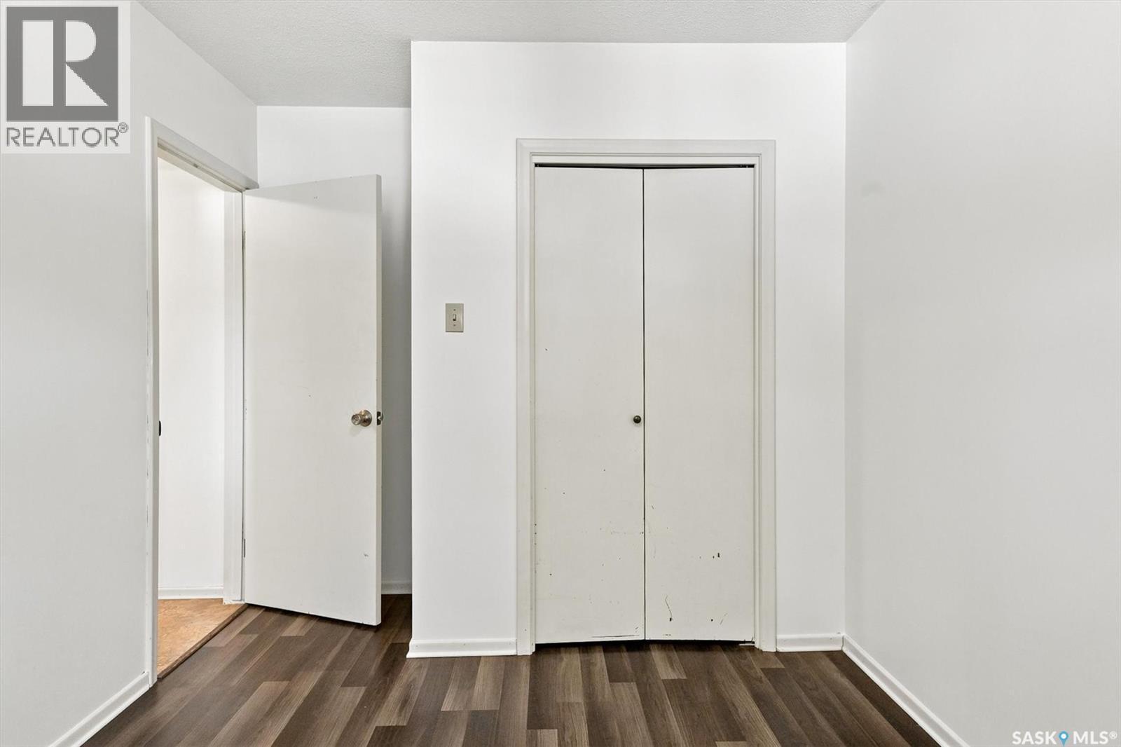 1009 East Centre, Saskatoon, SK - Indoor Photo Showing Other Room