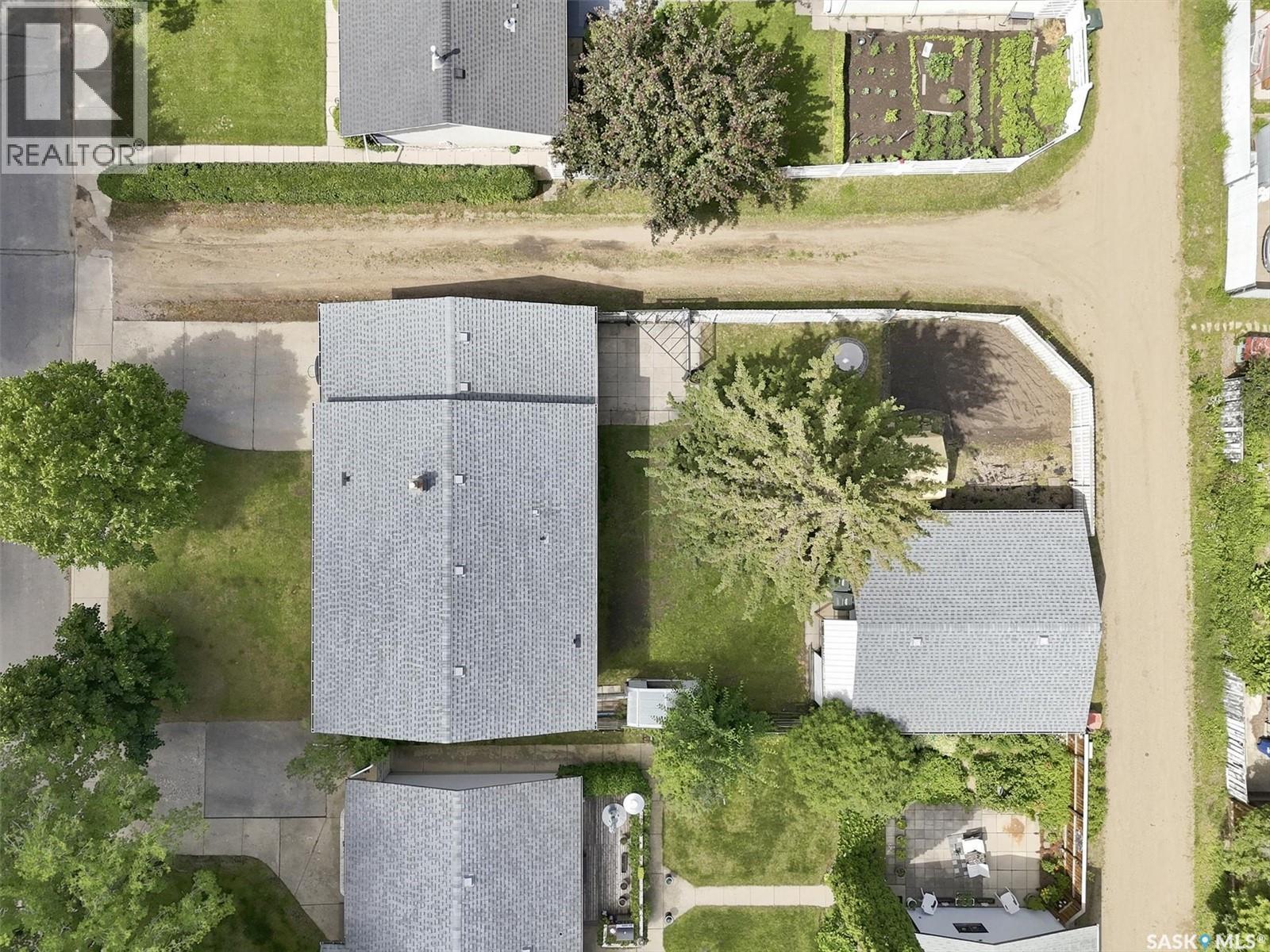 1009 East Centre, Saskatoon, SK - Outdoor