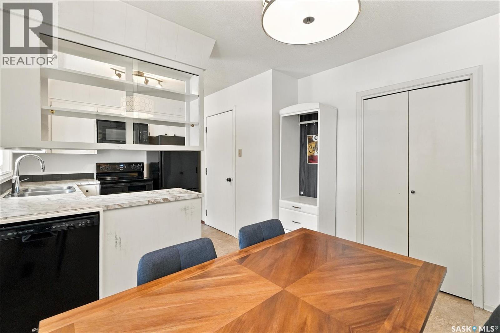 1009 East Centre, Saskatoon, SK - Indoor