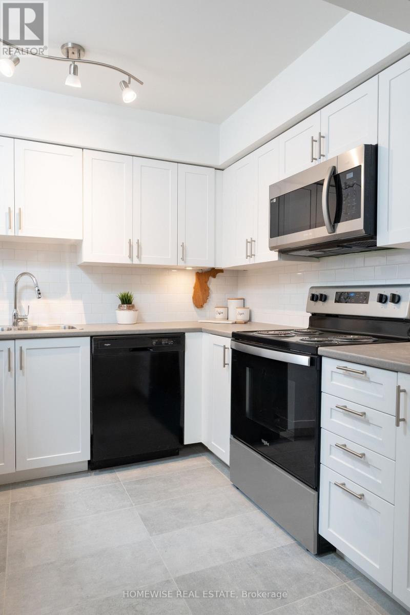 D6 - 240 Ormond Drive, Oshawa, ON - Indoor Photo Showing Kitchen