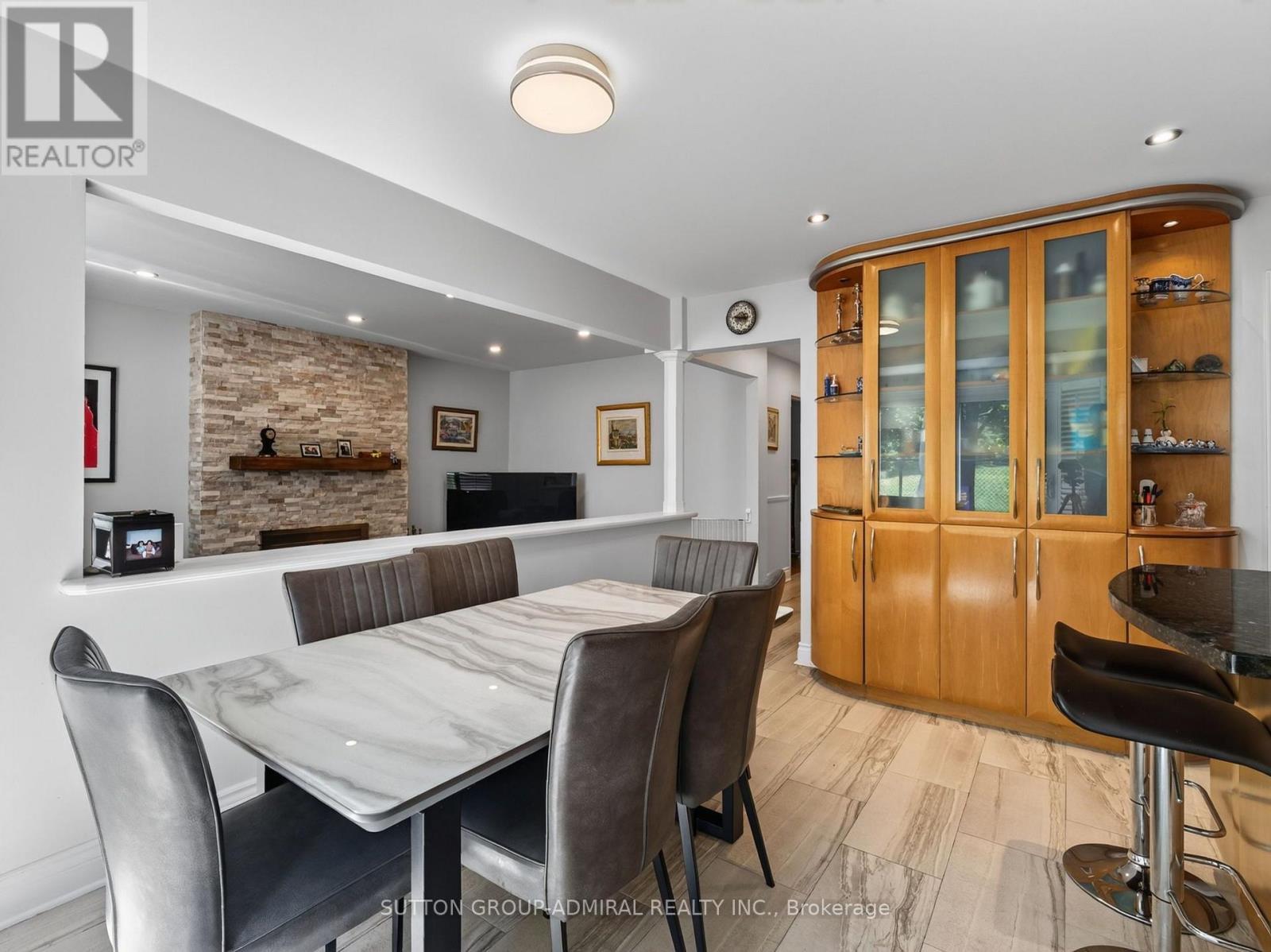 99 Dundurn Crescent, Vaughan, ON - Indoor Photo Showing Dining Room