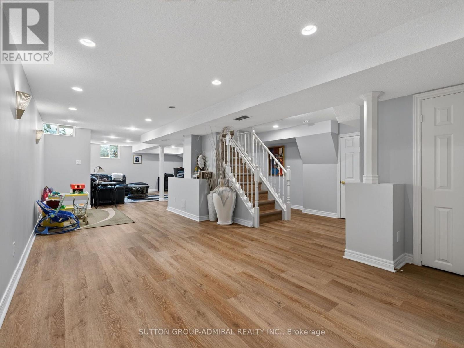 99 Dundurn Crescent, Vaughan, ON - Indoor Photo Showing Other Room