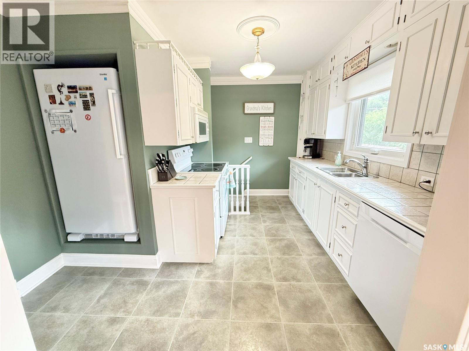 220 Souris Street, Yellow Grass, SK - Indoor Photo Showing Other Room