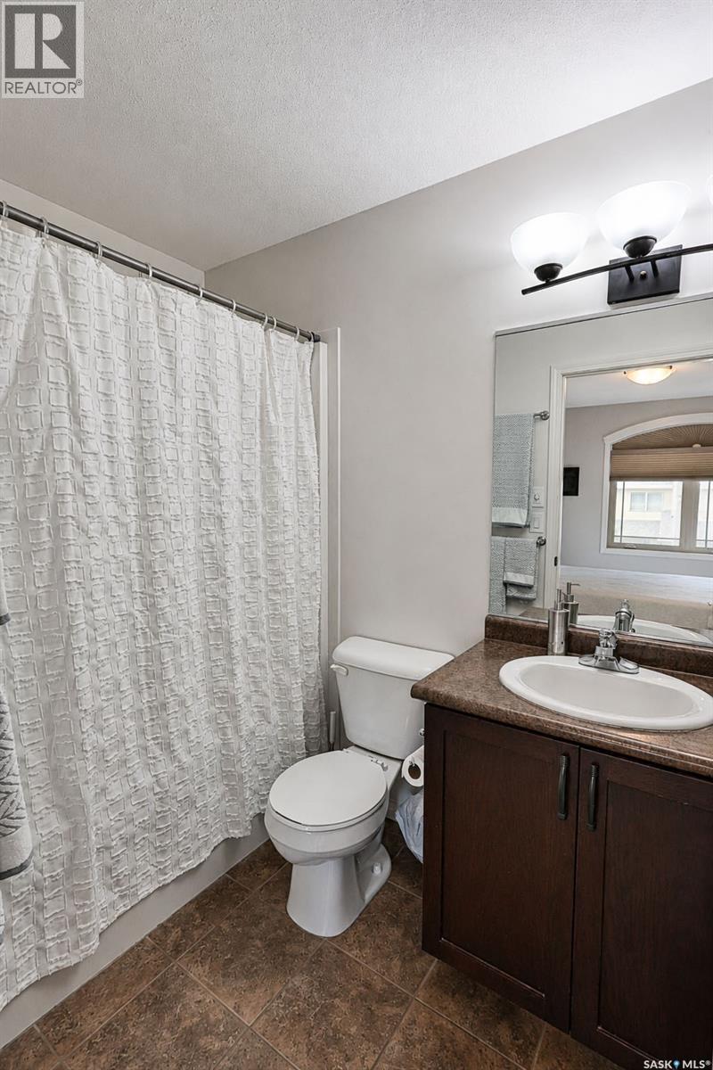 44 1600 Muzzy Drive, Prince Albert, SK - Indoor Photo Showing Bathroom