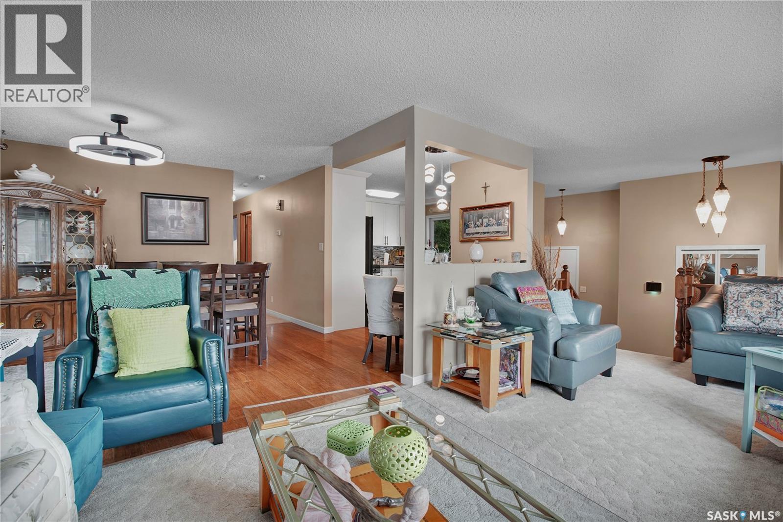 1005 10Th Street, Rosthern, SK - Indoor Photo Showing Living Room