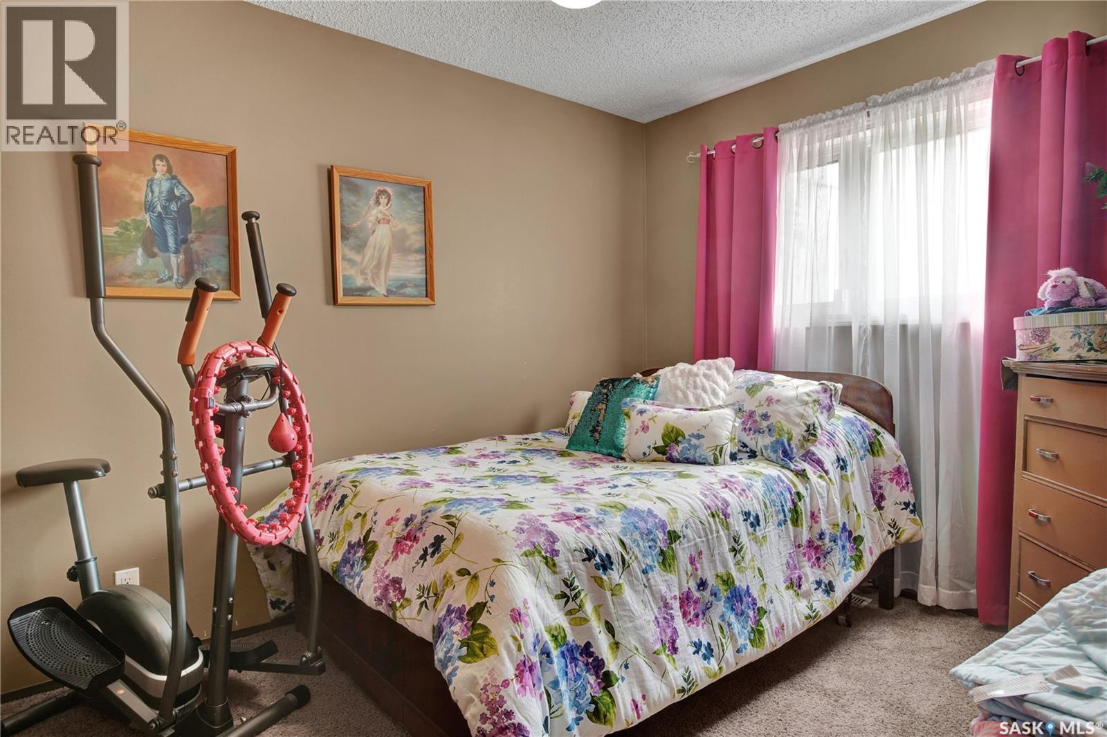 1005 10Th Street, Rosthern, SK - Indoor Photo Showing Bedroom