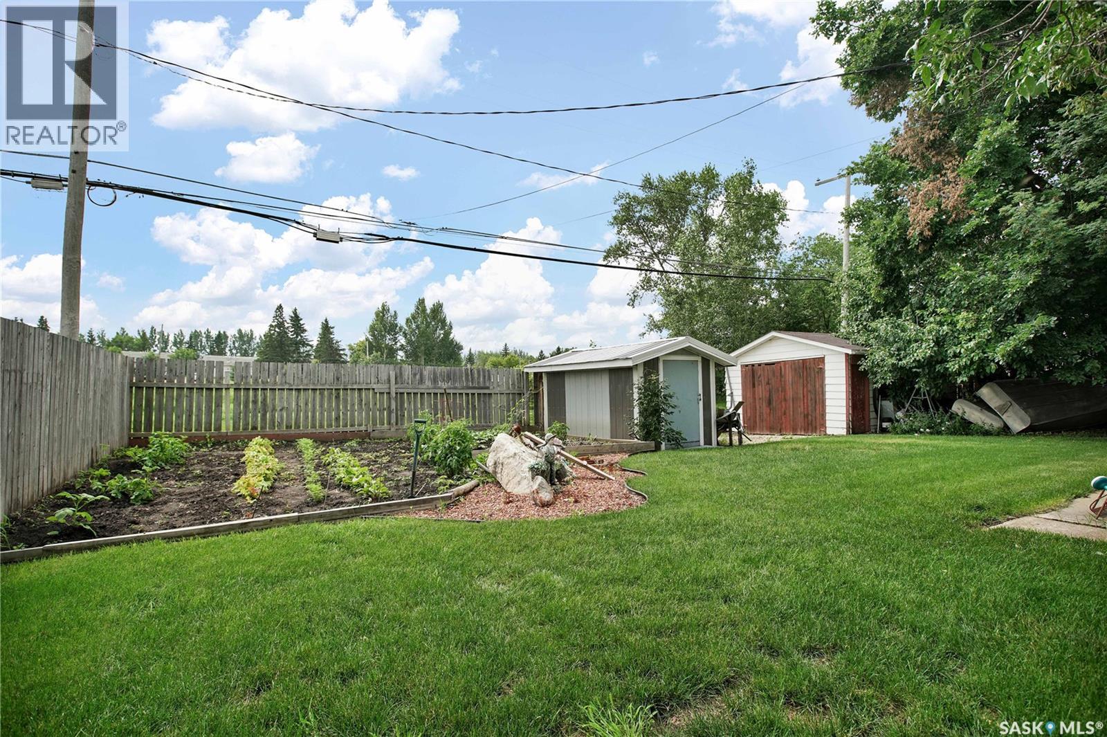 1005 10Th Street, Rosthern, SK - Outdoor