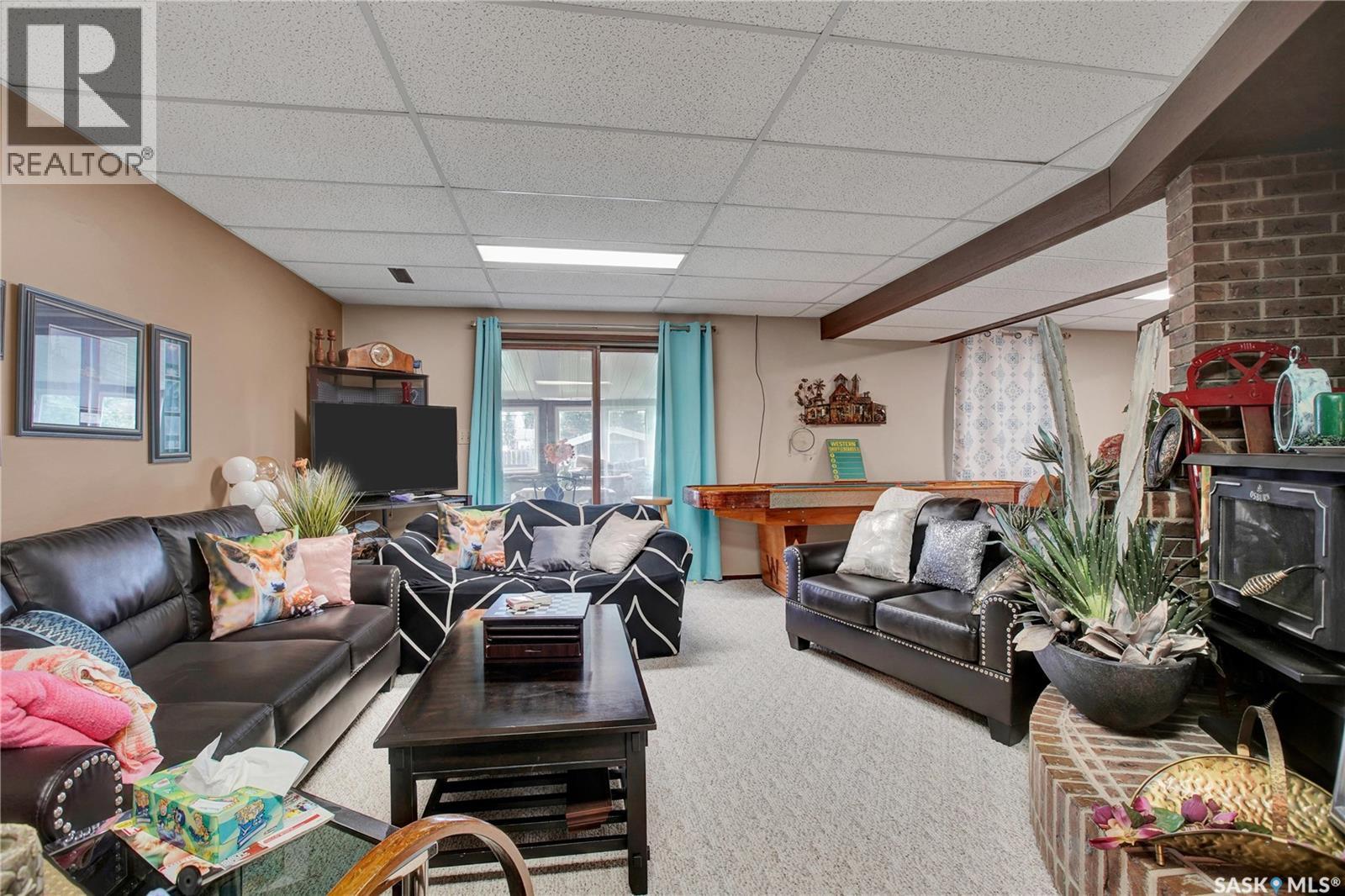1005 10Th Street, Rosthern, SK - Indoor