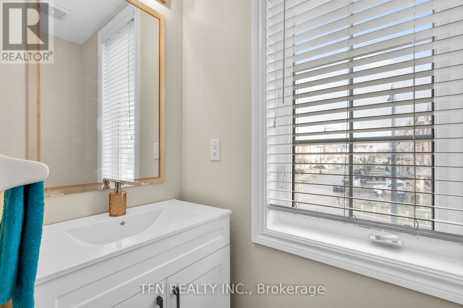 2 Shiff Crescent, Brampton, ON - Indoor Photo Showing Bathroom