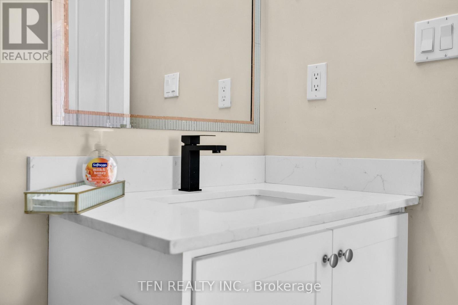 2 Shiff Crescent, Brampton, ON - Indoor Photo Showing Bathroom