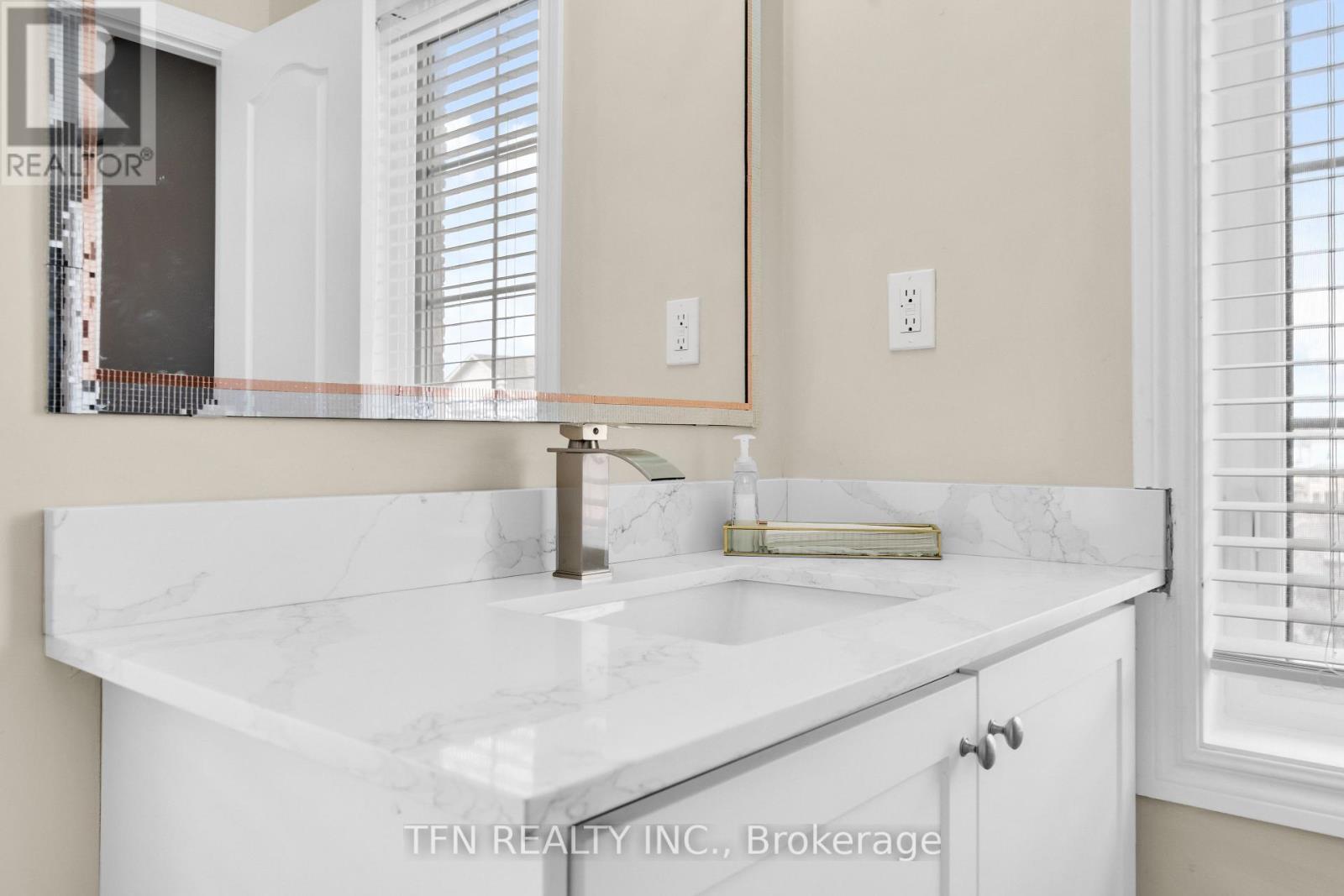 2 Shiff Crescent, Brampton, ON - Indoor Photo Showing Bathroom