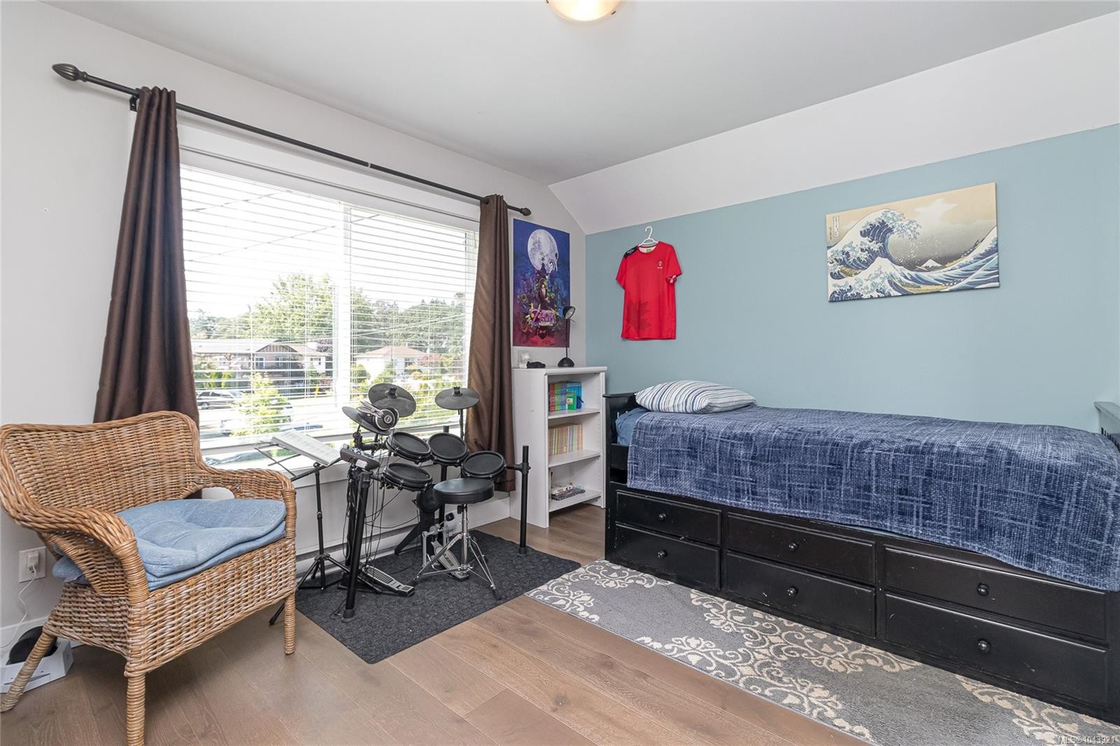 920 Snowdrop Ave, Saanich, BC