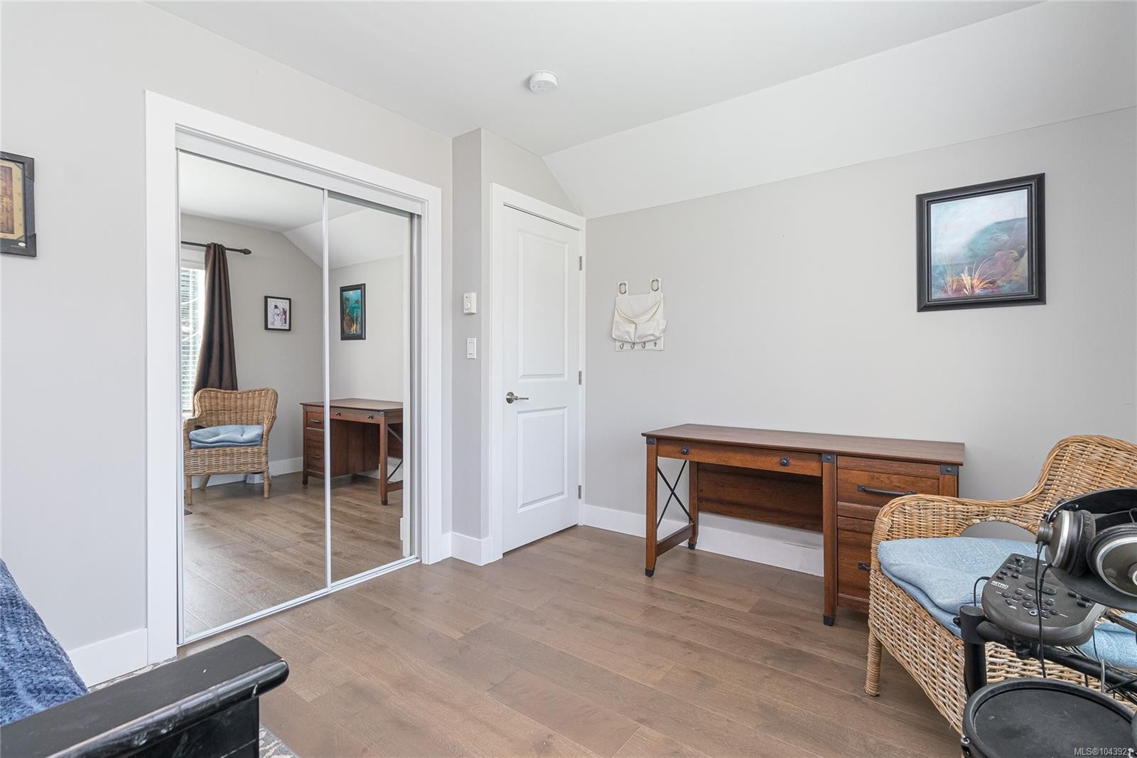 920 Snowdrop Ave, Saanich, BC