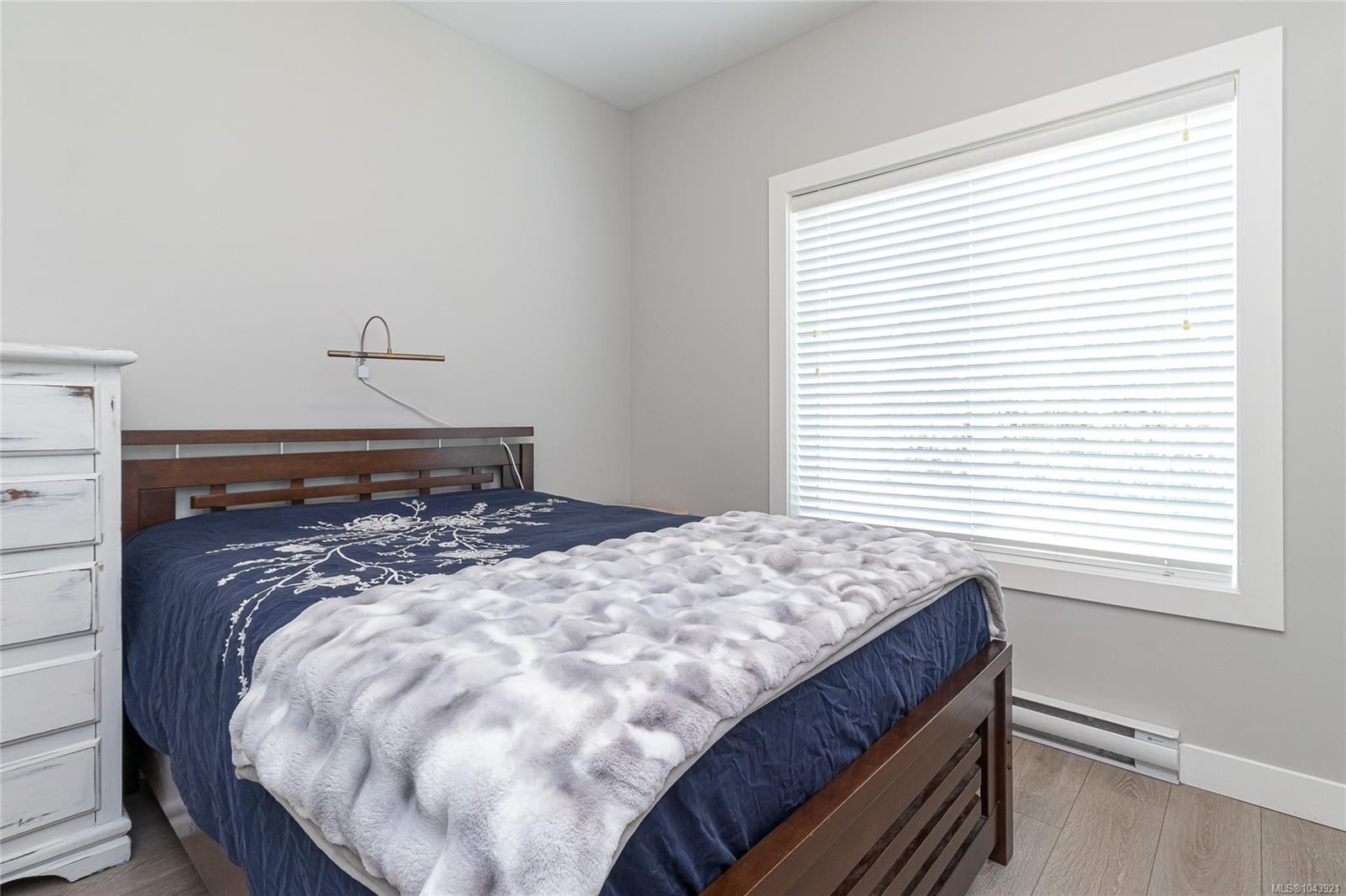 920 Snowdrop Ave, Saanich, BC