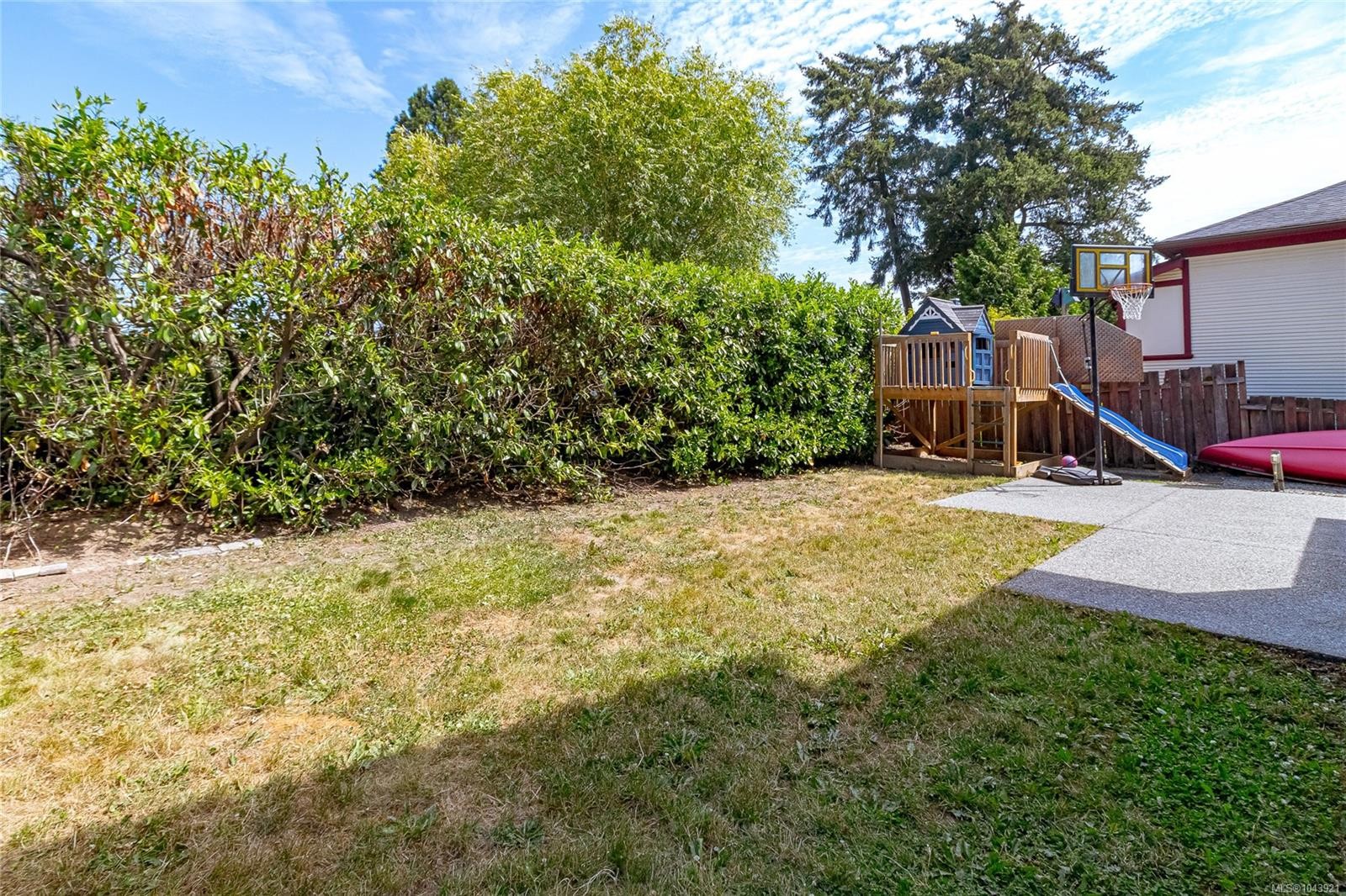 920 Snowdrop Ave, Saanich, BC