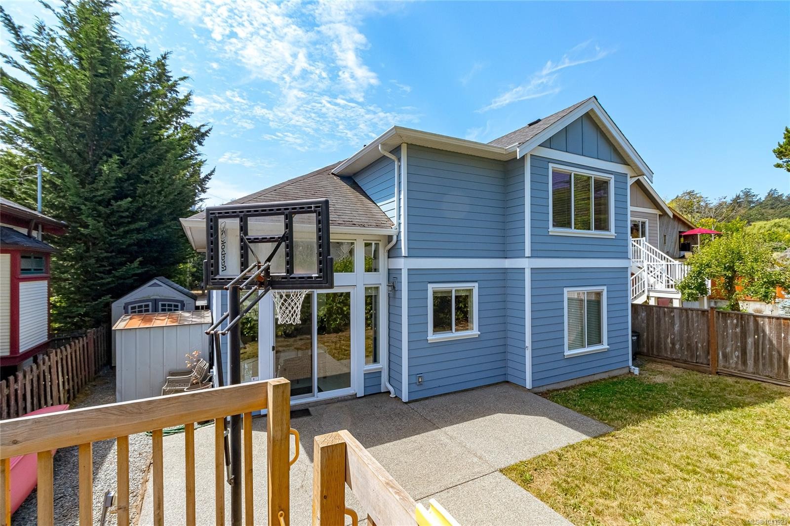920 Snowdrop Ave, Saanich, BC