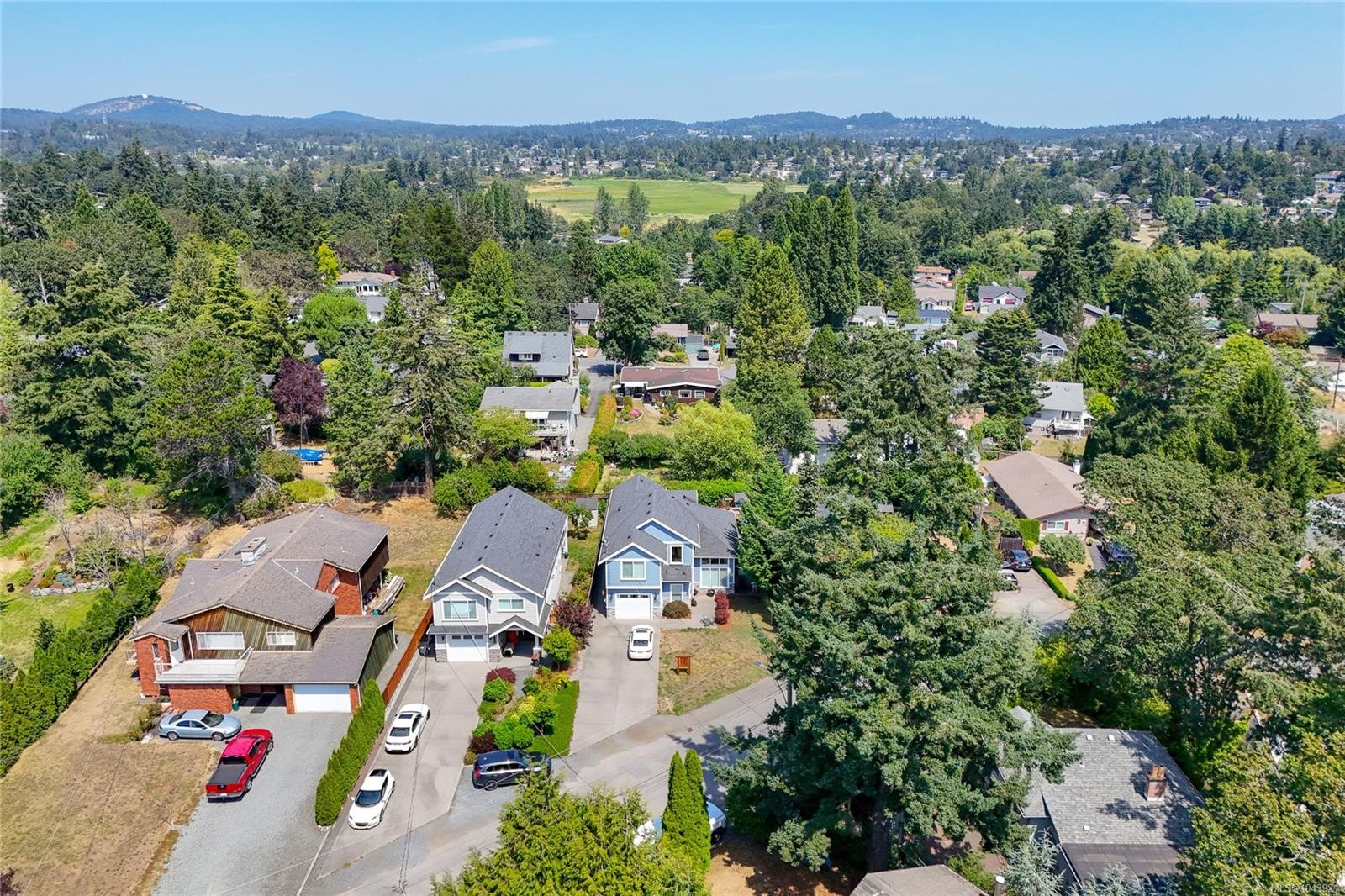 920 Snowdrop Ave, Saanich, BC