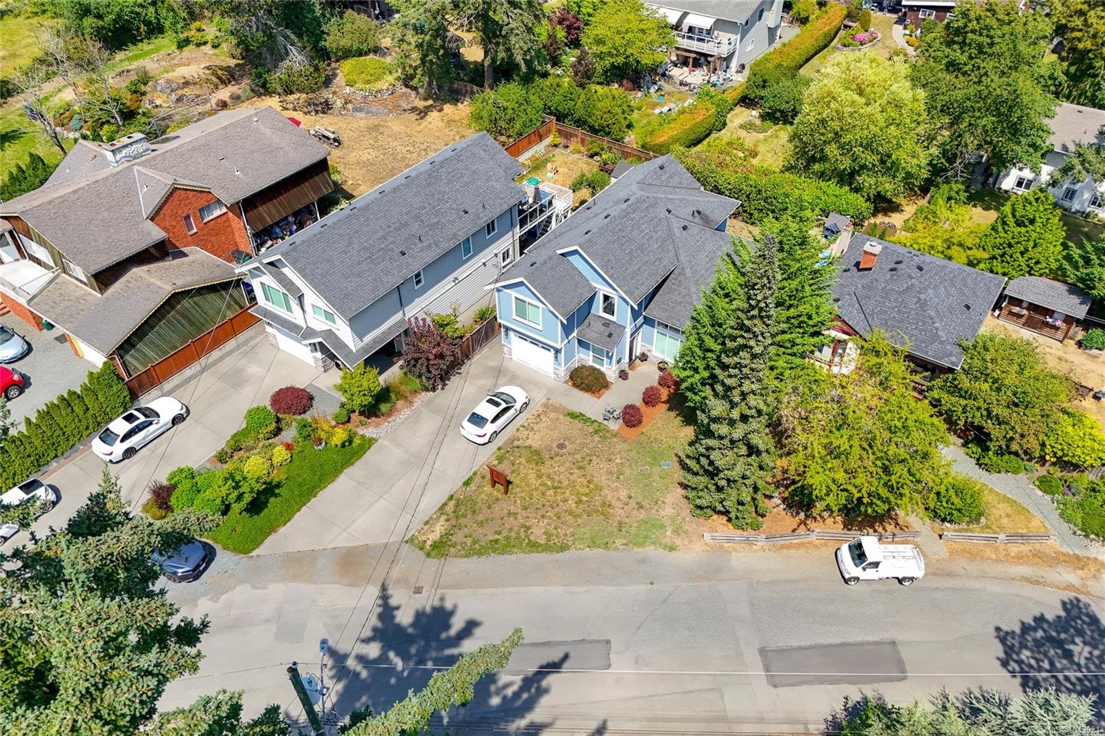 920 Snowdrop Ave, Saanich, BC