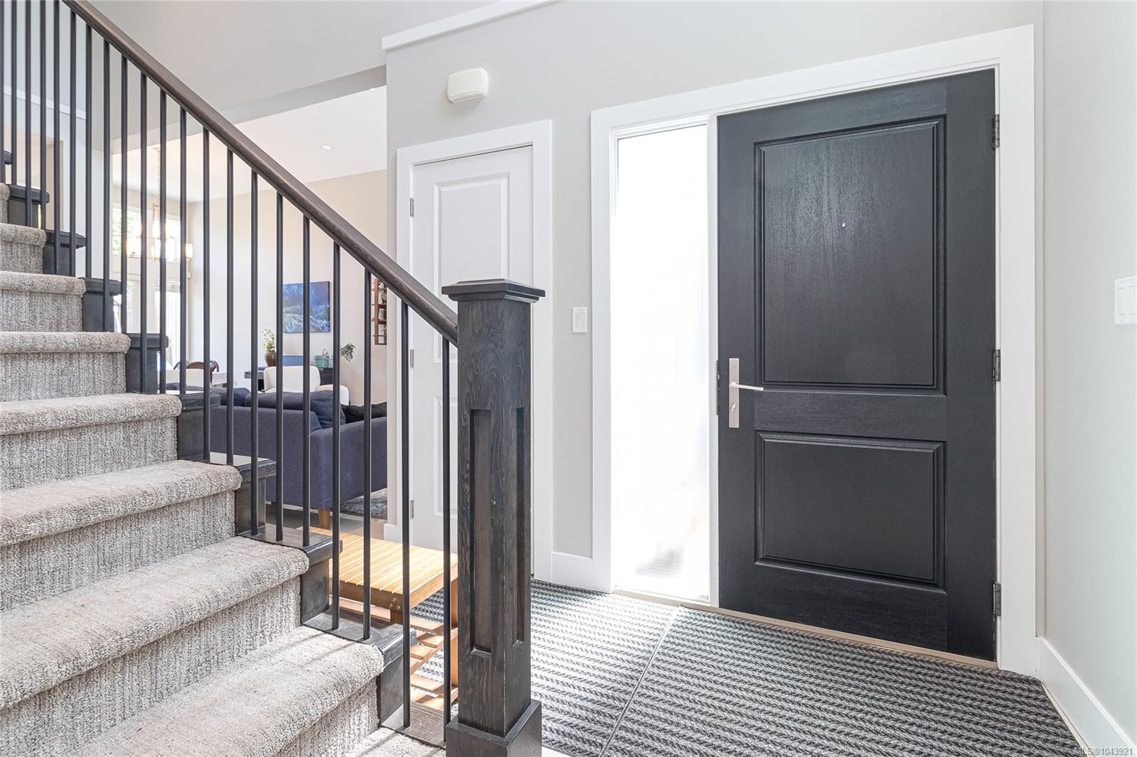 920 Snowdrop Ave, Saanich, BC