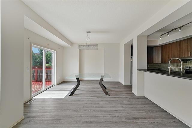 208 Bellflower Rd, Winnipeg, MB - Indoor Photo Showing Other Room