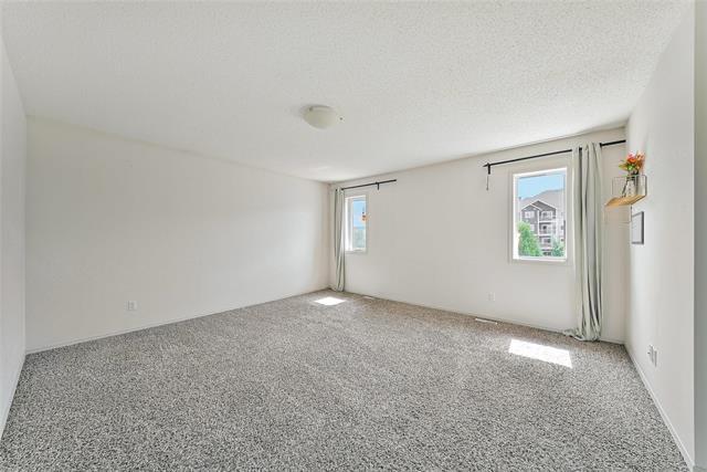 208 Bellflower Rd, Winnipeg, MB - Indoor Photo Showing Other Room