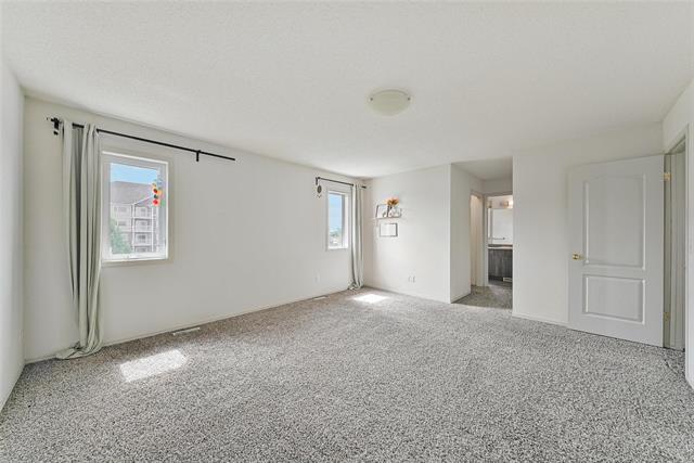 208 Bellflower Rd, Winnipeg, MB - Indoor Photo Showing Other Room