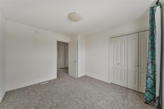 208 Bellflower Rd, Winnipeg, MB - Indoor