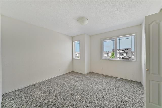 208 Bellflower Rd, Winnipeg, MB - Indoor Photo Showing Other Room