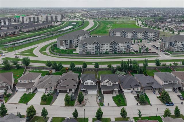 208 Bellflower Rd, Winnipeg, MB - Outdoor With View
