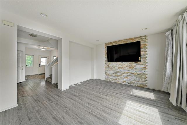 208 Bellflower Rd, Winnipeg, MB - Indoor