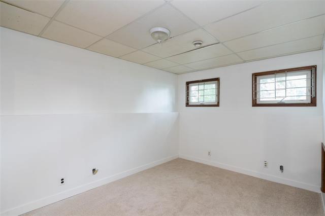 222 Poplar Ave, Winnipeg, MB - Indoor Photo Showing Other Room