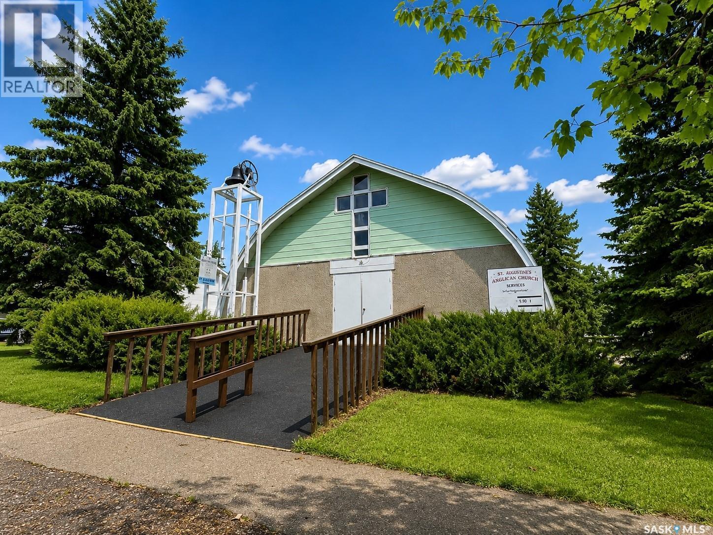 300 Queen Street, Raymore, SK - Outdoor