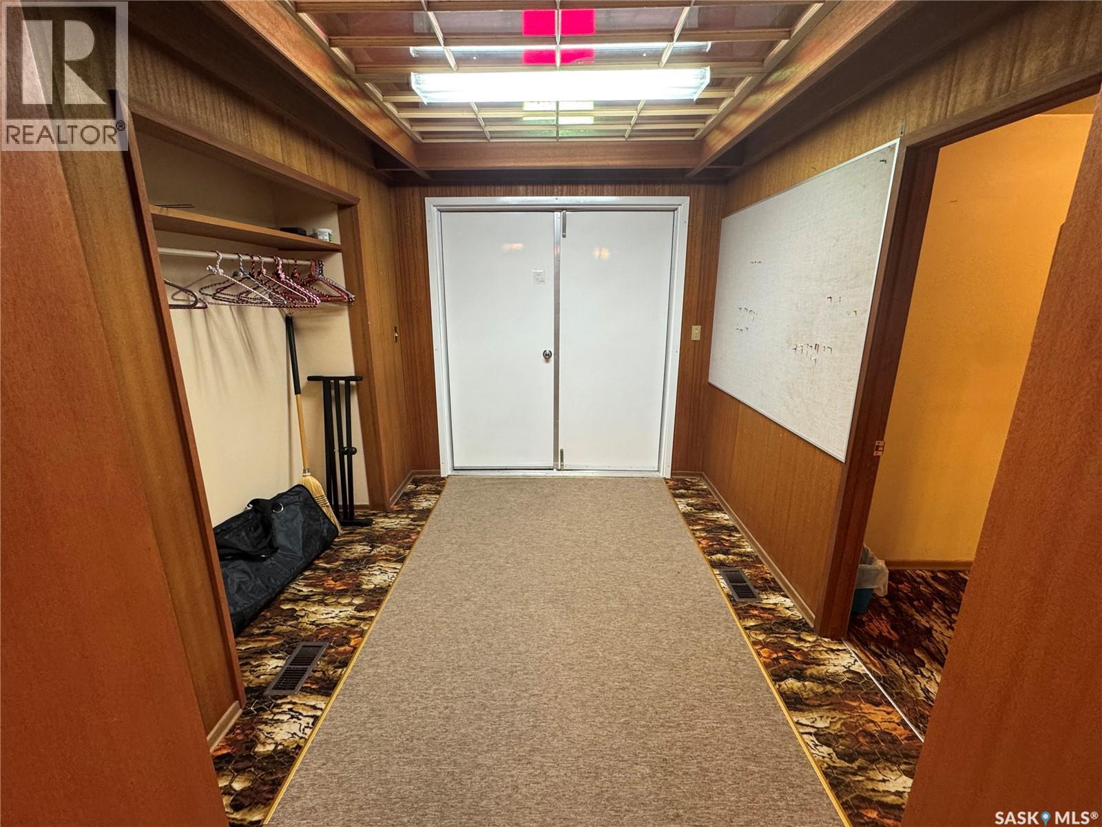 300 Queen Street, Raymore, SK - Indoor Photo Showing Other Room