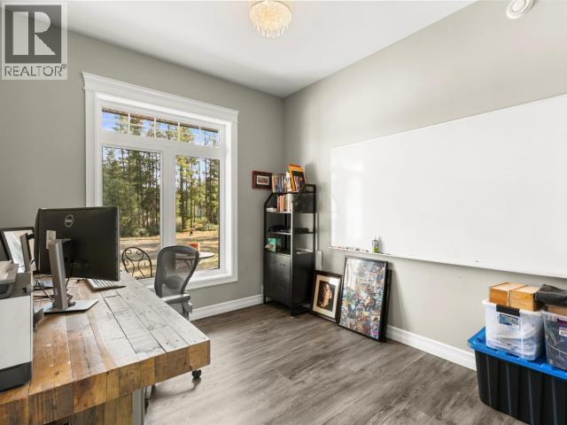 112 Alusru Way, Whitehorse, YT - Indoor Photo Showing Office