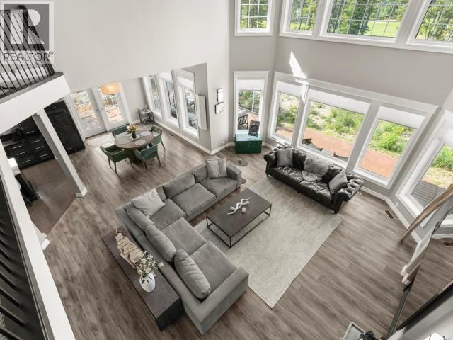 112 Alusru Way, Whitehorse, YT - Indoor